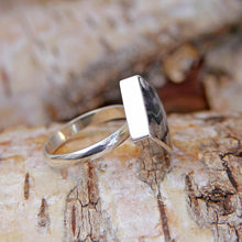 Load image into Gallery viewer, Blue John Silver Ring Square Design