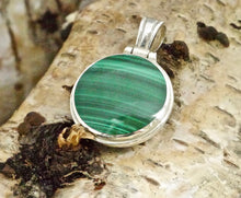 Load image into Gallery viewer, Malachite & Blue John Reversible Pendant Round