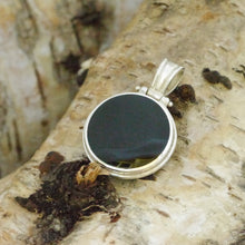 Load image into Gallery viewer, jet double sided pendant with verdite