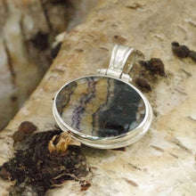 Load image into Gallery viewer, blue john and malachite reversible oval pendant
