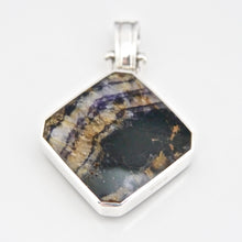 Load image into Gallery viewer, Blue John & Labradorite Double Sided Pendant