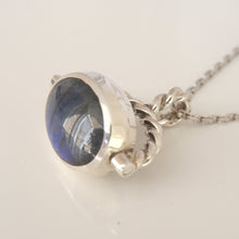 Load image into Gallery viewer, Labradorite and Jet Rope Weave Swivel Pendant