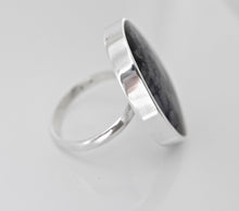 Load image into Gallery viewer, Blue John Ring Oval Design