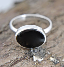 Load image into Gallery viewer, Whitby Jet Silver Ring Oval Design