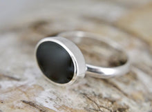 Load image into Gallery viewer, Whitby Jet Silver Ring Oval Design