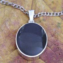 Load image into Gallery viewer, Jet oval pendant with blue john on the reverse