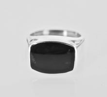 Load image into Gallery viewer, Whitby Jet Silver Gents Ring