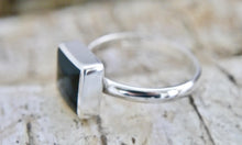 Load image into Gallery viewer, Whitby Jet Silver Ring Square Design