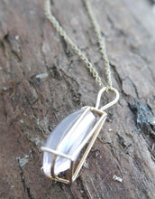 Load image into Gallery viewer, Pink Quartz 9ct Gold Pendant