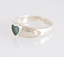 Load image into Gallery viewer, Labradorite Heart Silver Ring