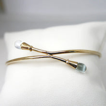 Load image into Gallery viewer, Contemporary 9ct Yellow Gold Topaz Crossover Bangle