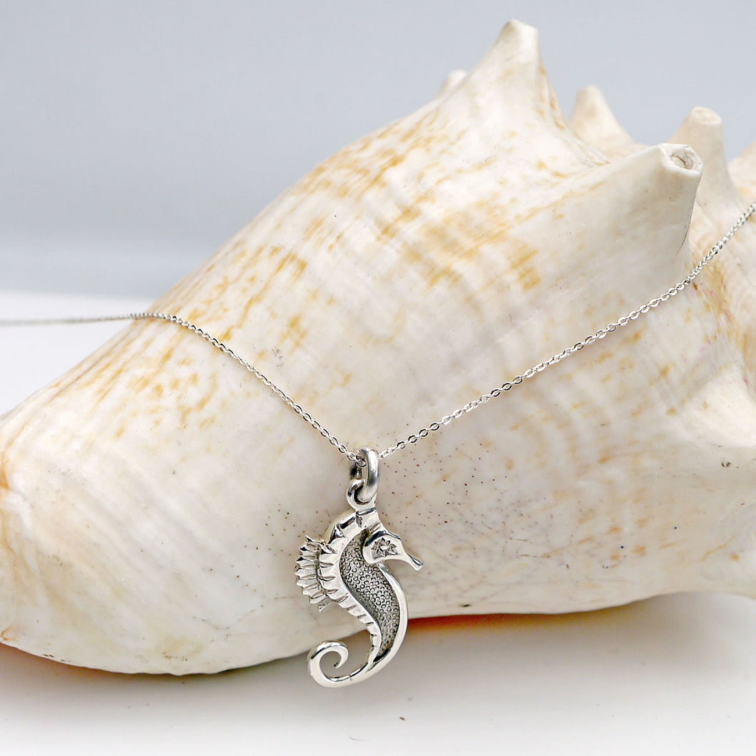 Seahorse Pendant in Sterling Silver with Chain