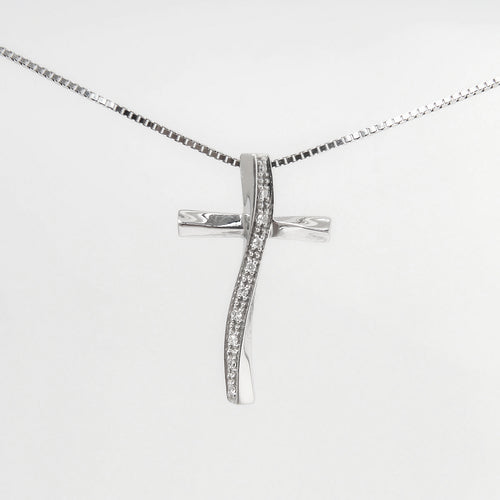 18ct White Gold Cross Pendant Necklace With Diamonds