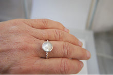 Load image into Gallery viewer, Mother of Pearl Rope Weave Silver Ring