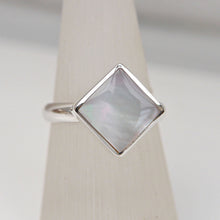 Load image into Gallery viewer, Mother Of Pearl Square Silver Ring
