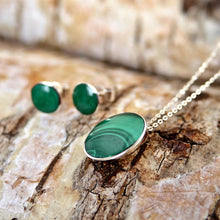 Load image into Gallery viewer, Malachite Pendant and Earrings Gift Set