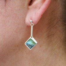 Load image into Gallery viewer, labradorite silver stem earring