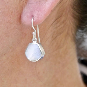 mother of pearl earring shell design