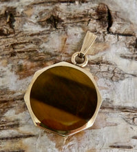 Load image into Gallery viewer, 9ct Gold Whitby Jet &amp; Tiger&#39;s Eye Reversible Pendant