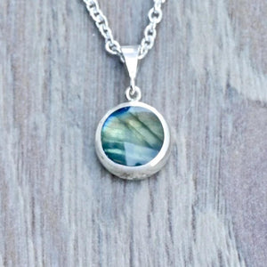 silver labradorite pendant handmade in the UK by Andrew Thomson