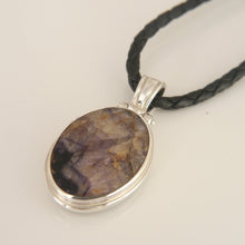 Load image into Gallery viewer, Blue John and Jet reversible pendant