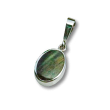 Load image into Gallery viewer, Labradorite sterling silver oval pendant by my handmade jewellery