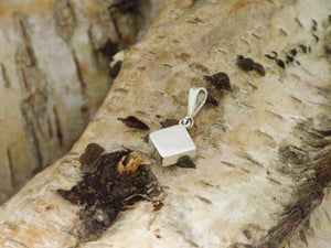 back of agate sterling silver pendant