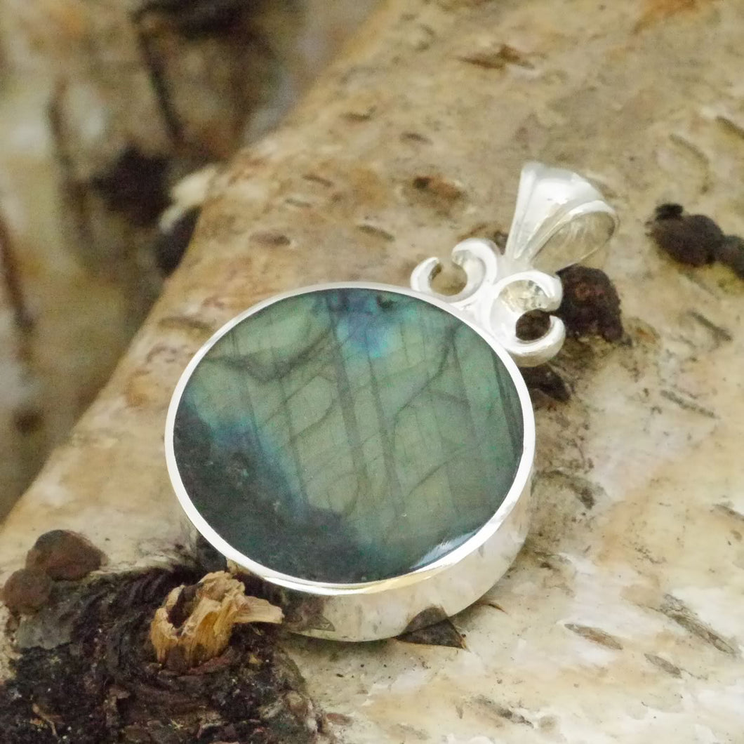 labradorite and blue john reversible pendant