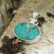 Load image into Gallery viewer, blue jasper and malachite reversible pendant in silver