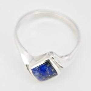 Lapis Lazuli Diamond Shape Silver Ring