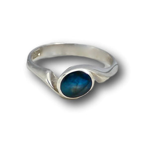 handmade labradorite ring in silver swirl design