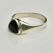 Load image into Gallery viewer, whitby jet silver ring trillion