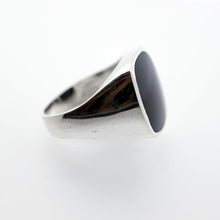 Load image into Gallery viewer, Whitby Jet Gents Silver Rectangle Ring