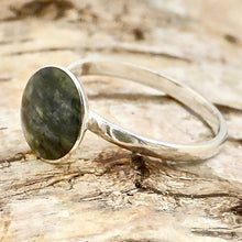 Load image into Gallery viewer, connemara marble round silver ring