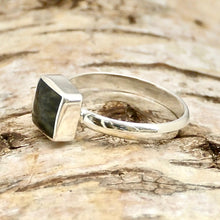 Load image into Gallery viewer, connemara silver ring square design