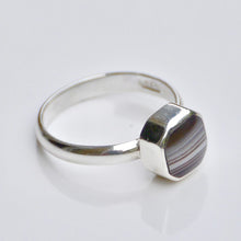 Load image into Gallery viewer, Banded Agate Square Silver Ring
