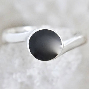 Whitby Jet Silver Ring 7mm Round