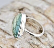 Load image into Gallery viewer, Labradorite Silver Ring 20mm Triangle