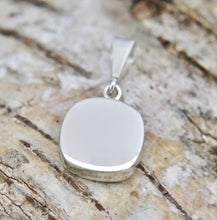 Load image into Gallery viewer, Blue John Rounded Square Pendant