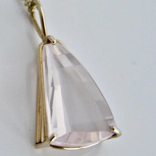 Pink Rose Quartz Pendant in 9ct Gold with Chain