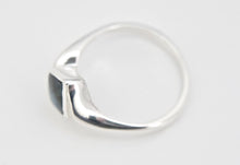 Load image into Gallery viewer, Labradorite Diamond Shape Silver Ring
