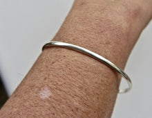 Load image into Gallery viewer, Solid Silver Round Bangle D Shape 3mm