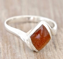 Load image into Gallery viewer, Goldstone Diamond Shape Silver Ring